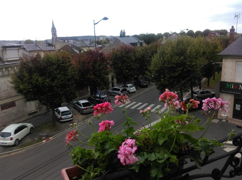 Hotel Le Rallye Soissons Exterior foto