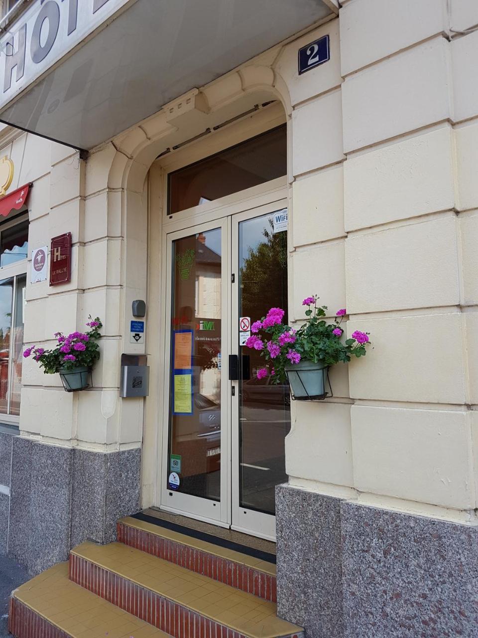 Hotel Le Rallye Soissons Exterior foto